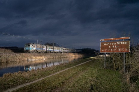 One of the last loco-hauled train between Strasbourg and Paris pictured east of France at Sorcy - St.Martin, on February 28, 2019.  © Renaud Chodkowski