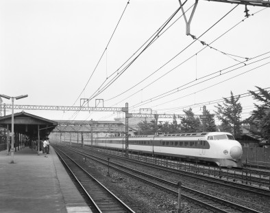 The Tōkaidō Shinkansen "bullet train" pauses at Hamamatsucho Station in Tōkyō, Japan, on June 21, 1966. Photograph by Victor Hand, Hand-JNR-10-206