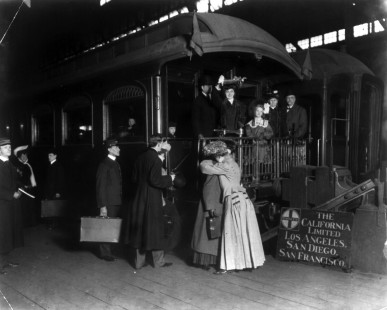 "All aboard for the Limited, c. 1905." Happy passengers board the California Limited of the Santa Fe Railroad. Photograph and copyright by George R. Lawrence Co. Library of Congress Prints and Photographs Division, LC-USZ62-33526