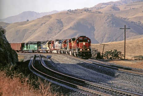 Burlington Northern and Santa Fe Railway eastbound train approaches Bealville, California, yard, in October of 2001. Photograph by J. Parker Lamb. Lamb-03-046-08.JPG; © 2016, Center for Railroad Photography and Art