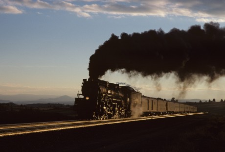 Union Pacific #3985 eastbound west of Sherman
October, 1 1988