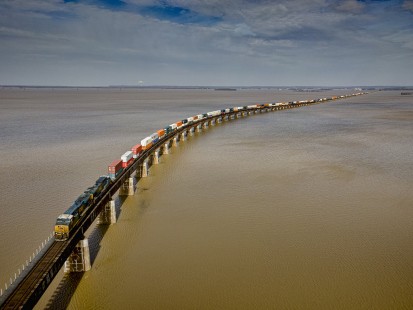 CSX Q025 Southbound over the Ohio River Floodwaters, Rahm, IN. March 10, 2021