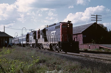 Grand Trunk Western locomotive no. 4916 leads train nos. 158-168 at Fenton, Michigan, in September, 1968. Photograph by William Botkin, BOTKINW-6-WT-49 © 1968, William Botkin.