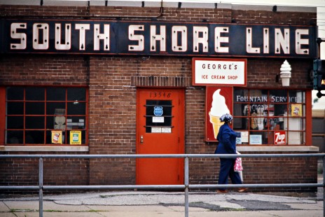 South Shore Line station at Hegewisch, Illinois, on May 31, 1976. Photograph by John F. Bjorklund, © 2015, Center for Railroad Photography and Art. Bjorklund-42-04-07