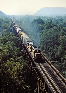 Northbound Chesapeake and Ohio Railway freight train in Portsmouth, Ohio, on October 1, 1982. Photograph by John F. Bjorklund, © 2015, Center for Railroad Photography and Art. Bjorklund-35-15-13