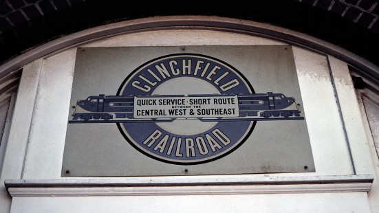 Clinchfield Railroad station logo at Kingsport, Tennessee, on October 14, 1980. Photograph by John F. Bjorklund, © 2015, Center for Railroad Photography and Art. Bjorklund-41-17-07