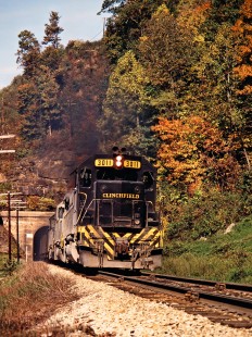 Southbound Clinchfield Railroad coal train led by SD40 no. 3011 near Delano, Virginia, on October 15, 1980. Photograph by John F. Bjorklund, © 2015, Center for Railroad Photography and Art. Bjorklund-41-19-08