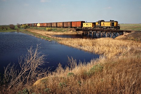 Southbound Chicago and North Western Railway freight train in Mansfield, South Dakota, on May 17, 1978. Photograph by John F. Bjorklund, © 2015, Center for Railroad Photography and Art. Bjorklund-28-09-20