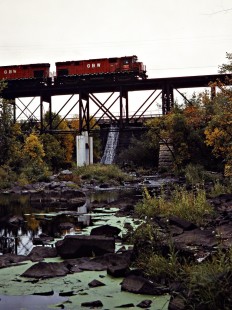 Green Bay and Western Railroad freight train in Hatfield, Wisconsin, on September 20, 1988. Photograph by John F. Bjorklund, © 2015, Center for Railroad Photography and Art. Bjorklund-43-16-04