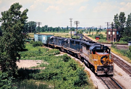 Eastbound Chesapeake and Ohio Railway freight train near Windsor, Ontario, on June 26, 1976. Photograph by John F. Bjorklund, © 2015, Center for Railroad Photography and Art. Bjorklund-33-20-04