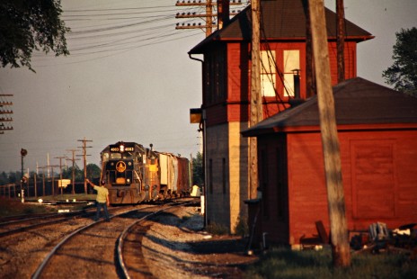 Westbound Baltimore and Ohio Railroad freight train in Sterling, Ohio, on May 21, 1977. Photograph by John F. Bjorklund, © 2015, Center for Railroad Photography and Art. Bjorklund-16-02-19