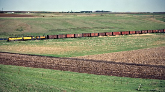 Westbound Chicago and North Western Railway freight train in Lake Benton, Minnesota, on May 20, 1978. Photograph by John F. Bjorklund, © 2015, Center for Railroad Photography and Art. Bjorklund-26-07-14
