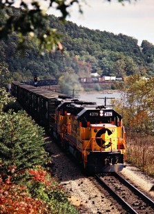 Westbound Chesapeake and Ohio Railway freight train in Snowden, Virginia, on October 12, 1980. Photograph by John F. Bjorklund, © 2015, Center for Railroad Photography and Art. Bjorklund-34-24-13
