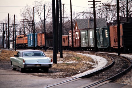 Westbound South Shore Line freight train at Hammond, Indiana, on March 26, 1973. Photograph by John F. Bjorklund, © 2015, Center for Railroad Photography and Art. Bjorklund-42-05-08