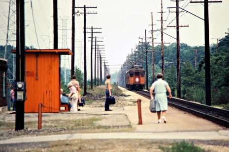Westbound South Shore Line passenger train approaching the station at Trement, Indiana, on September 7, 1981. Photograph by John F. Bjorklund, © 2015, Center for Railroad Photography and Art. Bjorklund-42-14-01
