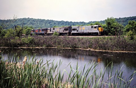 Northbound Louisville and Nashville Railroad locomotives near Sanders, Kentucky, on May 19, 1979. Photograph by John F. Bjorklund, © 2016, Center for Railroad Photography and Art. Bjorklund-71-07-10