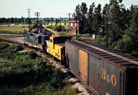 Eastbound Chesapeake and Ohio Railway freight train near Windsor, Ontario, on June 26, 1976. Photograph by John F. Bjorklund, © 2015, Center for Railroad Photography and Art. Bjorklund-33-21-12