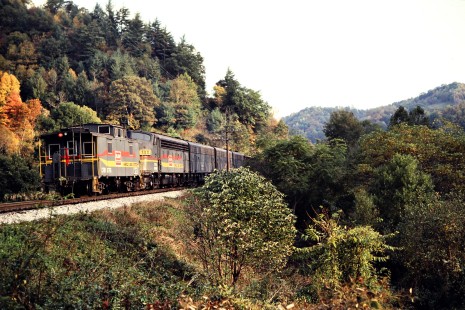 Southbound Clinchfield Railroad freight train in Huntdale, North Carolina, on October 16, 1980. Photograph by John F. Bjorklund, © 2015, Center for Railroad Photography and Art. Bjorklund-41-21-01