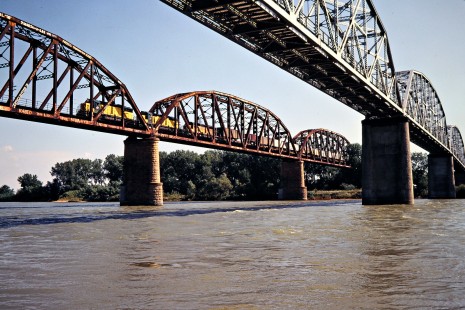 Westbound Chicago and North Western Railway freight train crossing Missouri River in Blair, Nebraska, on September 20, 1980. Photograph by John F. Bjorklund, © 2015, Center for Railroad Photography and Art. Bjorklund-28-14-11