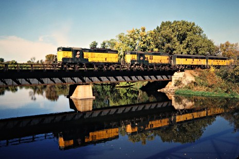 Southbound Chicago and North Western Railway freight train near Randolph, Minnesota, on October 7, 1979. Photograph by John F. Bjorklund, © 2015, Center for Railroad Photography and Art.  Bjorklund-28-09-12