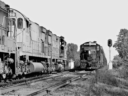 Nashville-bound Louisville and Nashville Railroad train meets coal train (left) at Tullahoma, Tennessee, in August 1965. Photograph by J. Parker Lamb, © 2016, Center for Railroad Photography and Art. Lamb-01-144-03