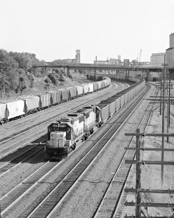 Chicago & North Western unit coal train at Omaha, Nebraska, in June 1990. Photograph by Robert A. Hadley, © 2017, Center for Railroad Photography and Art. Hadley-02-112-02