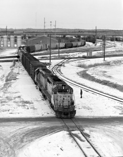 Union Pacific Railroad freight train at Lincoln, Nebraska, on January 4, 1991. Photograph by Robert A. Hadley, © 2017, Center for Railroad Photography and Art. Hadley-02-151-05