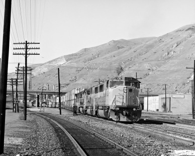 Union Pacific Railroad freight train at Salt Lake City, Utah, in September 1992. Photograph by Robert A. Hadley, © 2017, Center for Railroad Photography and Art. Hadley-04-006-03