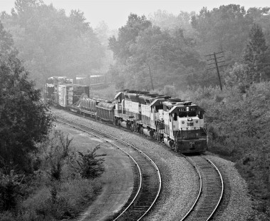 Birmingham-bound Frisco freight train at Cordova, Alabama, siding in August 1975. Photograph by J. Parker Lamb, © 2016, Center for Railroad Photography and Art. Lamb-02-002-09