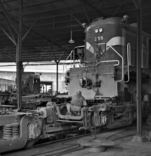 Lead truck of Tennessee Central Railway RS2 no. 258 is repaired at roundhouse in Nashville, Tennessee, in June 1962. Photograph by J. Parker Lamb, © 2016, Center for Railroad Photography and Art. Lamb-02-023-12