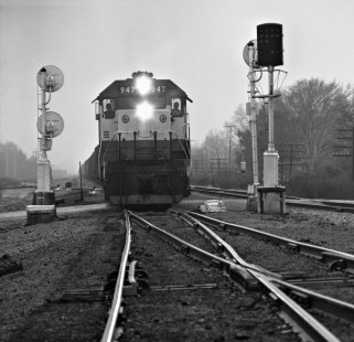 Birmingham-bound Frisco freight train departs from yard at Amory, Mississippi, early on a foggy morning in December 1975. Photograph by J. Parker Lamb, © 2016, Center for Railroad Photography and Art. Lamb-02-004-03
