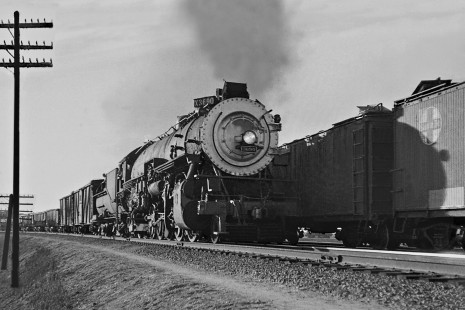Southbound train heads toward Central Valley on double track south of Elvas Junction, east of Sacramento, California, in June 1950. Photograph by J. Parker Lamb, © 2016, Center for Railroad Photography and Art. Lamb-02-022-08
