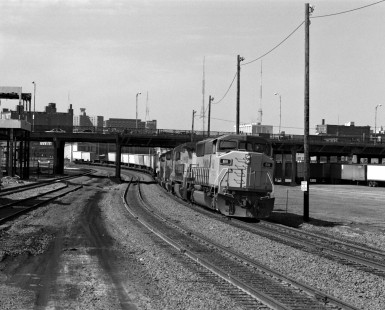 Union Pacific Railroad freight train at Omaha, Nebraska. Photograph by Robert A. Hadley, © 2017, Center for Railroad Photography and Art. Hadley-02-070-05