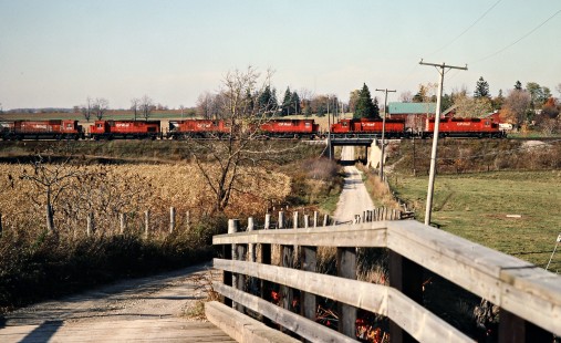 Eastbound Canadian Pacific Railway freight no. 904 at Lobo, Ontario, on October 23, 1993. Photograph by John F. Bjorklund, © 2015, Center for Railroad Photography and Art. Bjorklund-39-15-22