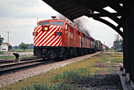 Westbound Canadian Pacific Railway freight train at Kent Bridge, Ontario, on June 9, 1974. Photograph by John F. Bjorklund, © 2015, Center for Railroad Photography and Art. Bjorklund-36-23-25