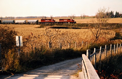Eastbound Canadian Pacific Railway freight train at Lobo, Ontario, on October 23, 1993. Photograph by John F. Bjorklund, © 2015, Center for Railroad Photography and Art. Bjorklund-39-15-20