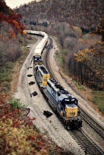 Westbound CSX Transportation freight train in Mance, Pennsylvania, on October 23, 1999. Photograph by John F. Bjorklund, © 2015, Center for Railroad Photography and Art. Bjorklund-45-21-14
