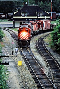 Eastbound Canadian Pacific Railway freight train at station in Castlegar, British Columbia, on July 13, 1983. Photograph by John F. Bjorklund, © 2015, Center for Railroad Photography and Art. Bjorklund-38-06-16