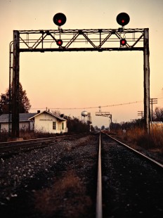 Crossing of the Illinois Central Gulf Railroad and the Missouri Pacific (Missouri–Illinois Railroad) in Pinckneyville, Illinois, on October 26, 1979. Photograph by John F. Bjorklund, © 2016, Center for Railroad Photography and Art. Bjorklund-60-12-14