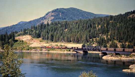 Westbound Canadian Pacific Railway freight train near Nelson, British Columbia, on July 15, 1973. Photograph by John F. Bjorklund, © 2015, Center for Railroad Photography and Art. Bjorklund-36-21-16