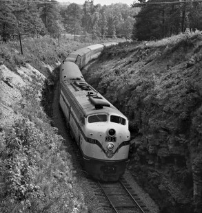 Northbound Seaboard Air Line Railroad <i>Silver Comet</i> passenger train in cut ten miles east of Birmingham, Alabama, in July 1959. Photograph by J. Parker Lamb, © 2016, Center for Railroad Photography and Art. Lamb-02-021-04