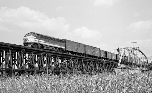 Louisville and Nashville Railroad local freight train crosses Cumberland River as it leaves Clarksville, Tennessee, on run to Paris in September 1959. Photograph by J. Parker Lamb, © 2016, Center for Railroad Photography and Art. Lamb-01-149-01