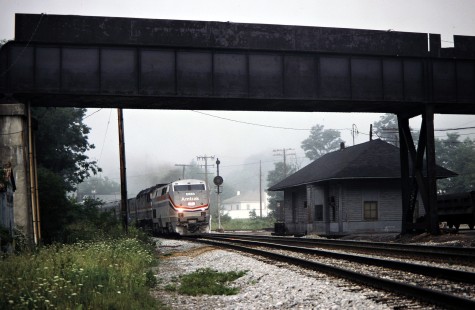 Eastbound Amtrak <i>Capitol Limited</i> passenger train on CSX Transportation track in Rockwood, Pennsylvania, on August 25, 1996. Photograph by John F. Bjorklund, © 2015, Center for Railroad Photography and Art. Bjorklund-45-11-05
