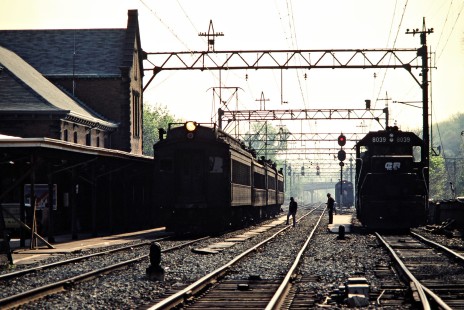 Westbound Conrail (ex-Erie Lackawanna) commuter passenger train at station in Dover, New Jersey, on May 6, 1981. Photograph by John F. Bjorklund, © 2015, Center for Railroad Photography and Art. Bjorklund-57-03-01