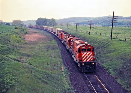 Westbound Canadian Pacific Railway freight train near Woodstock, Ontario, on May 27, 1979. Photograph by John F. Bjorklund, © 2015, Center for Railroad Photography and Art. Bjorklund-37-09-04
