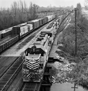 Gulf, Mobile and Ohio Railroad freight train Extra 642 South departs yard in Meridian, Mississippi, in December 1965. Photograph by J. Parker Lamb, © 2016, Center for Railroad Photography and Art. Lamb-01-127-07