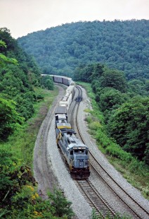 CSX Transportation freight train passing through Mance, Pennsylvania, on August 13, 1992. Photograph by John F. Bjorklund, © 2015, Center for Railroad Photography and Art. Bjorklund-44-28-07